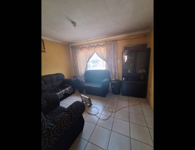 2 BEDROOM HOUSE FOR SALE IN EVATON WEST